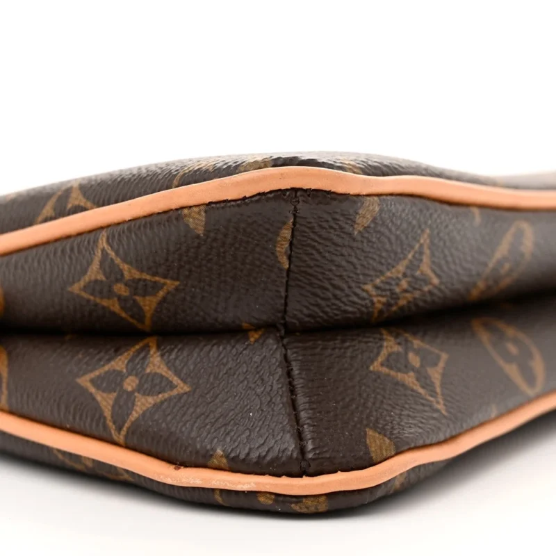 LOUIS VUITTON IVY WALLET ON CHAIN PM MONOGRAM CANVAS GOLD HARDWARE - Image 4