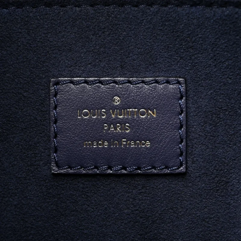 LOUIS VUITTON ON MY SIDE MM NAVY BRAIDED MAHINA CALFSKIN LEATHER BRASS HARDWARE - Image 2