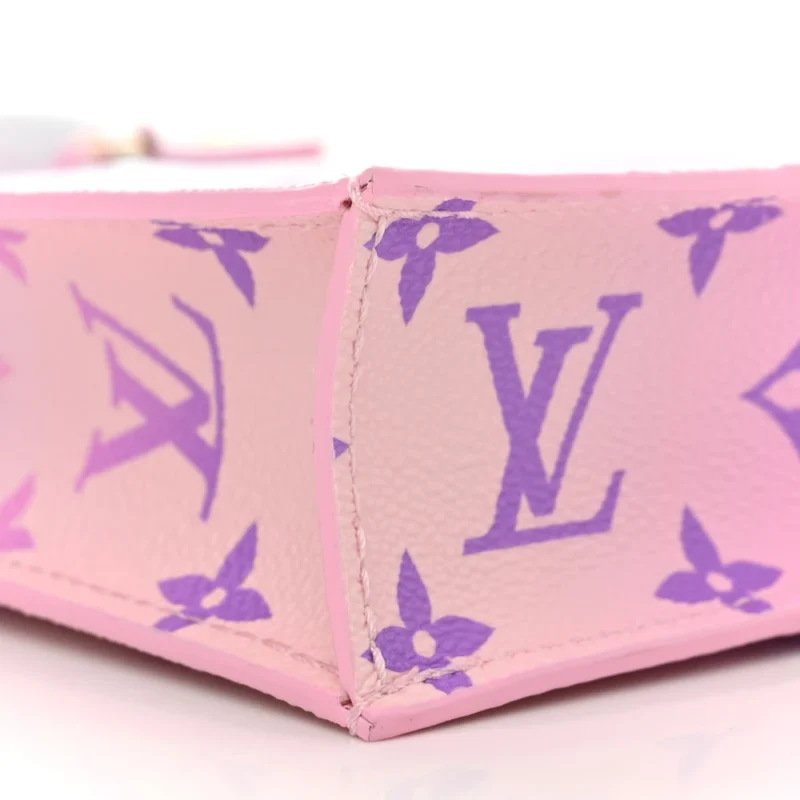 LOUIS VUITTON SPRING IN THE CITY PETIT SAC PLAT PM SUNRISE PASTEL GIANT MONOGRAM CANVAS - Image 4