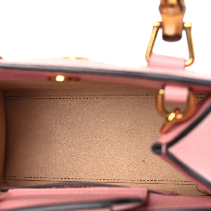 GUCCI MINI DIANA TOTE BAG WILD ROSE / BLACK TEXTURED CALFSKIN LEATHER GOLD HARDWARE - Image 7