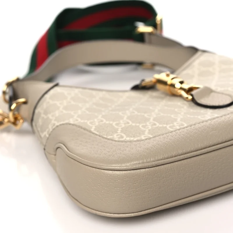 GUCCI SMALL WEB JACKIE 1961 HOBO BEIGE / MYSTIC WHITE / OATMEAL GG SUPREME MONOGRAM CANVAS & TEXTURED DOLLAR CALFSKIN LEATHER GOLD HARDWARE - Image 4
