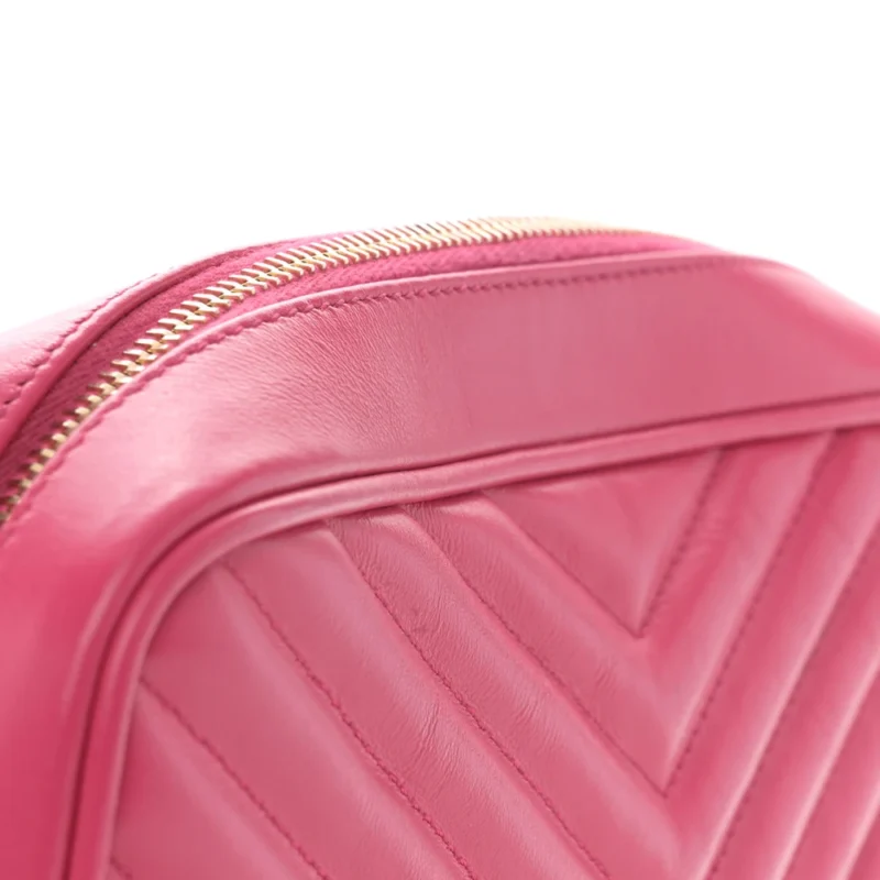 SAINT LAURENT MEDIUM LOU CAMERA BAG FUXIA MONOGRAM CALFSKIN MATELASSE LEATHER AGED GOLD HARDWARE - Image 9