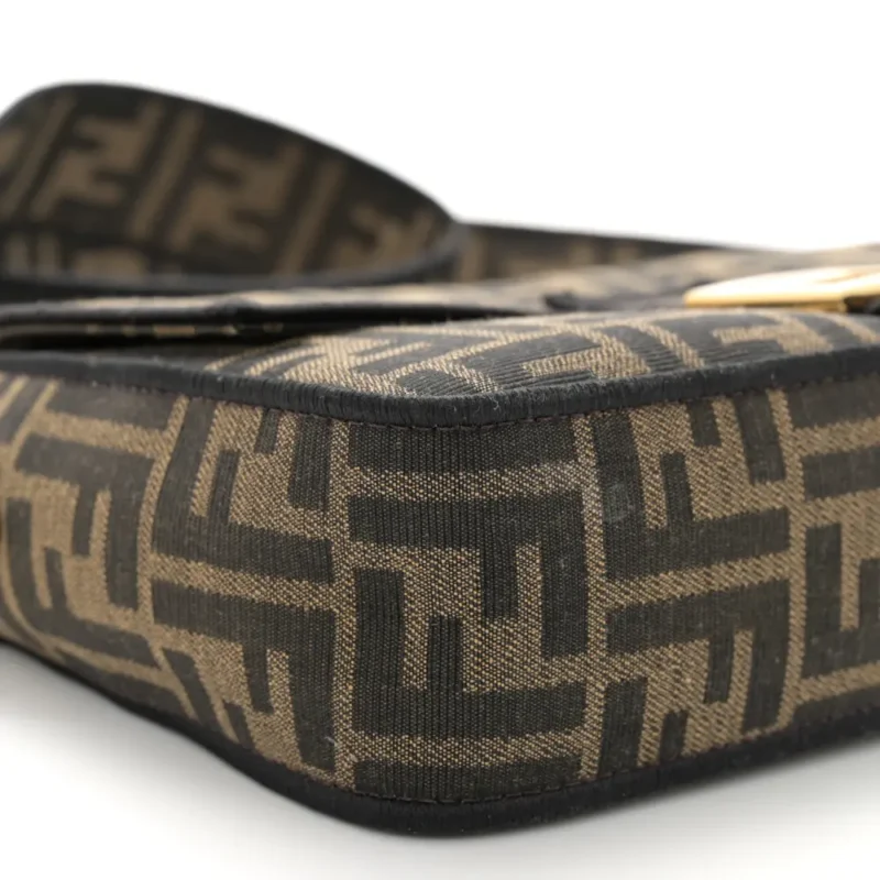 FENDI MEDIUM FF 1974 BAGUETTE TOBACCO/MORO/BLACK JACQUARD FABRIC GOLD HARDWARE - Image 4