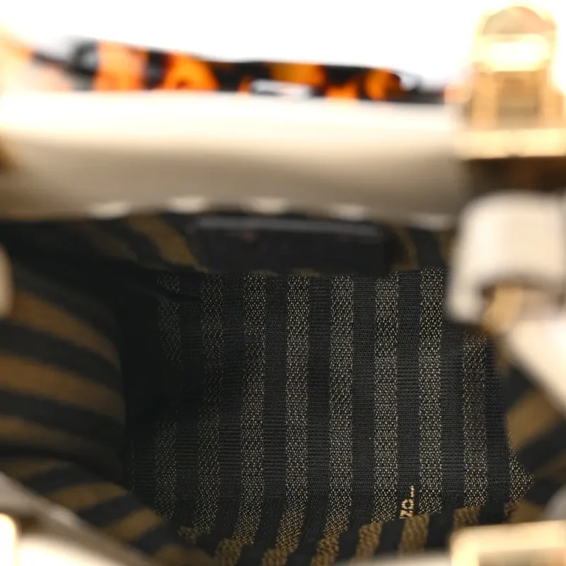 FENDI MINI LOGO EMBOSSED SUNSHINE SHOPPER TOTE WHITE ICE KING VITELLO LEATHER & PLEXIGLASS GOLD HARDWARE - Image 7