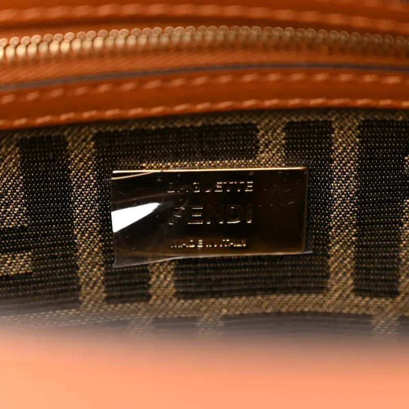 FENDI SMALL BAGUETTE BRANDY SHINY NAPPA LEATHER GOLD HARDWARE - Image 2