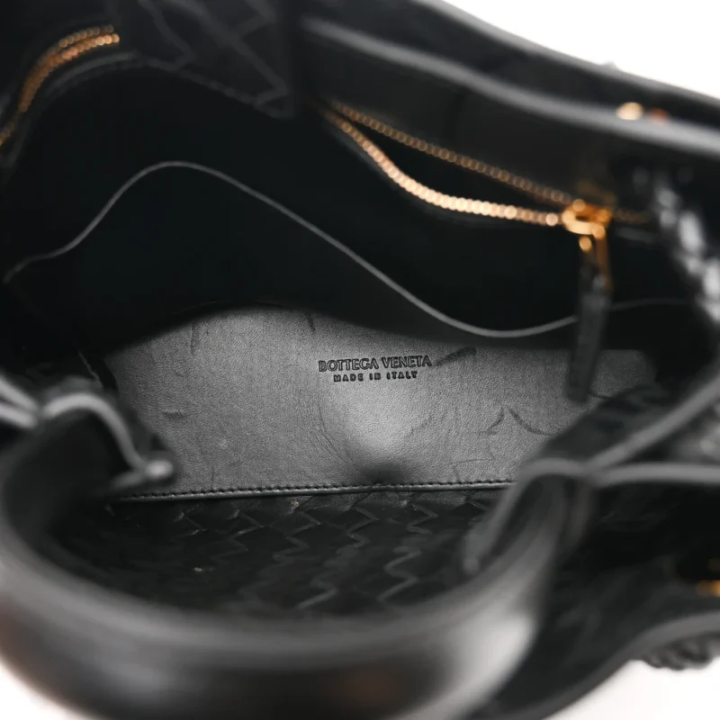 BOTTEGA VENETA SMALL INTRECCIATO ANDIAMO SHOULDER BAG BLACK NAPPA LEATHER GOLD HARDWARE - Image 7