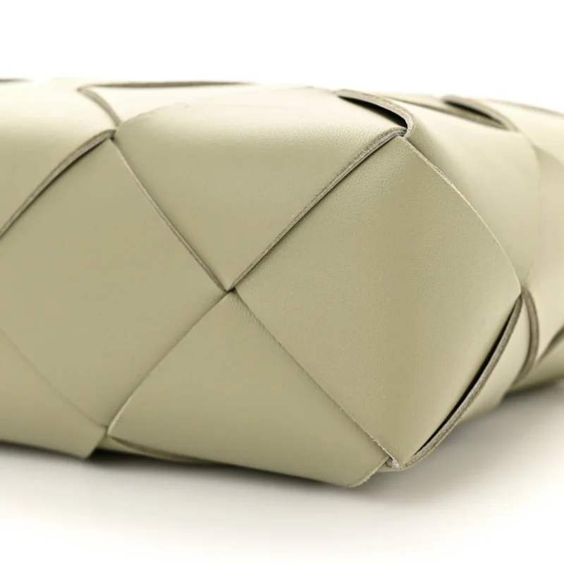 BOTTEGA VENETA MAXI INTRECCIO SMALL CASSETTE CAMERA BAG TRAVERTINE LAMBSKIN LEATHER - Image 5