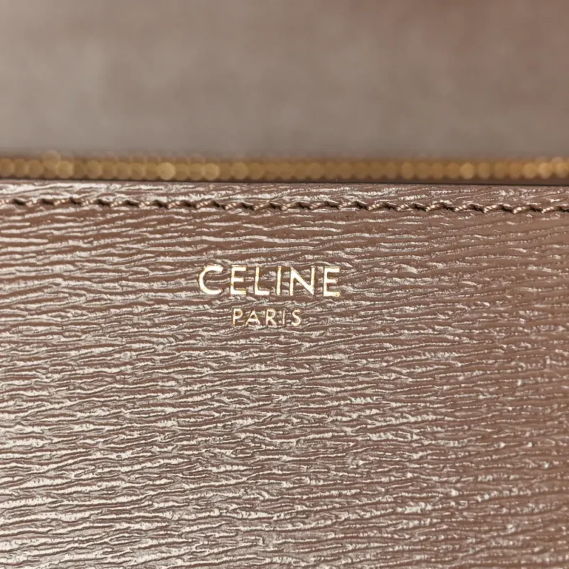 CELINE MEDIUM CLASSIC BOX FLAP BAG GLAZED NUT LIEGE CALFSKIN LEATHER GOLD HARDWARE - Image 2