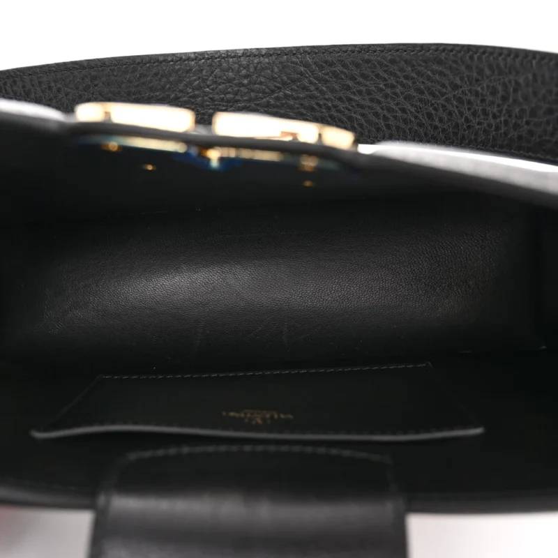 VALENTINO GARAVANI MEDIUM VLOGO SIGNATURE SHOULDER BAG BLACK GRAINY CALFSKIN LEATHER GOLD HARDWARE - Image 7