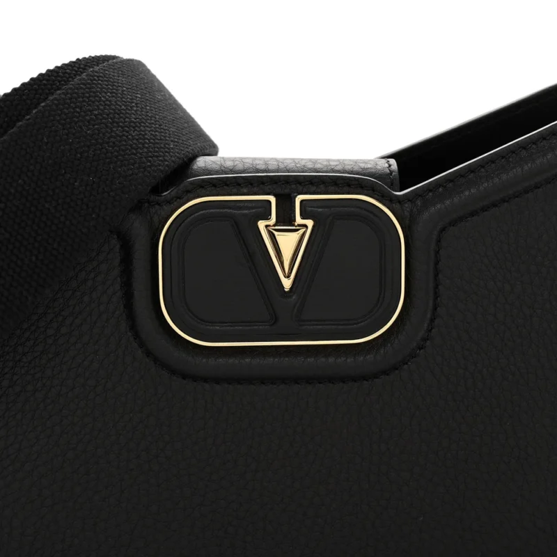 VALENTINO GARAVANI MEDIUM VLOGO SIGNATURE SHOULDER BAG BLACK GRAINY CALFSKIN LEATHER GOLD HARDWARE - Image 8