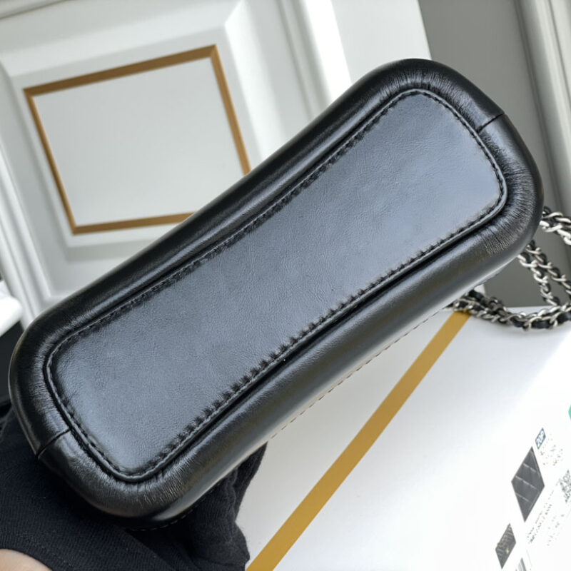 CHANEL BAG BLACK WITH WHITE QUILTED CALFSKIN LEATHER SHOULDER BAGS CROSSBODY BAGS - Image 5