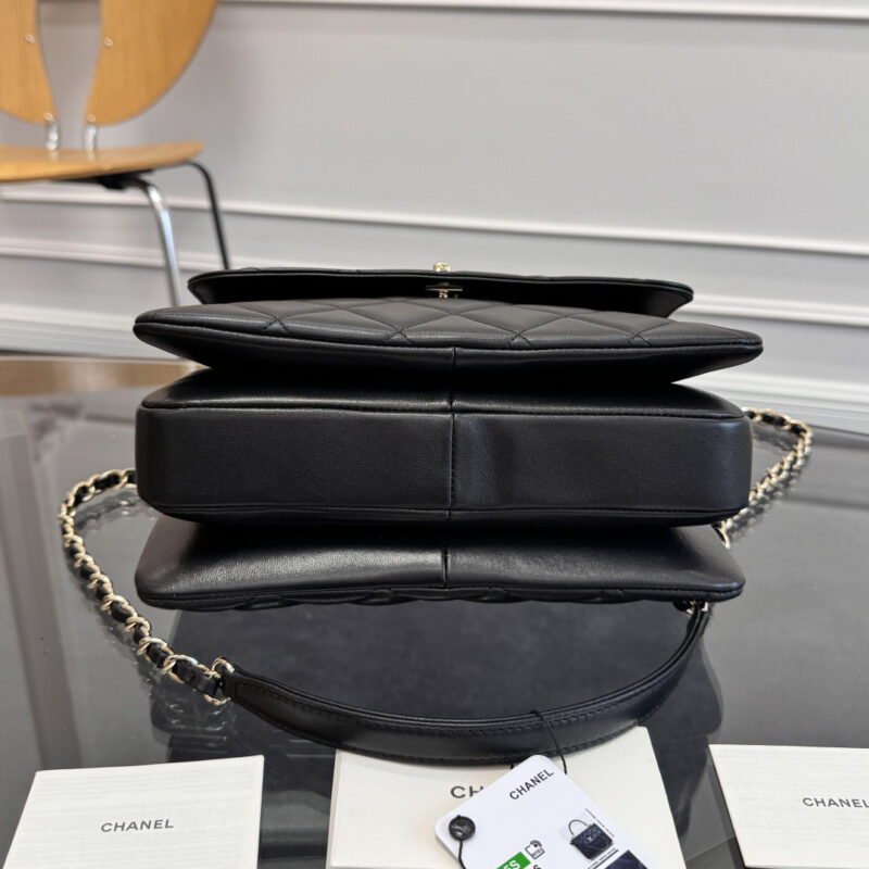 CHANEL SHEEPSKIN BLACK GOLD BUTTON HANDBAG CROSSBODY BAG - Image 5