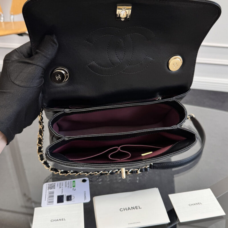 CHANEL SHEEPSKIN BLACK GOLD BUTTON HANDBAG CROSSBODY BAG - Image 6