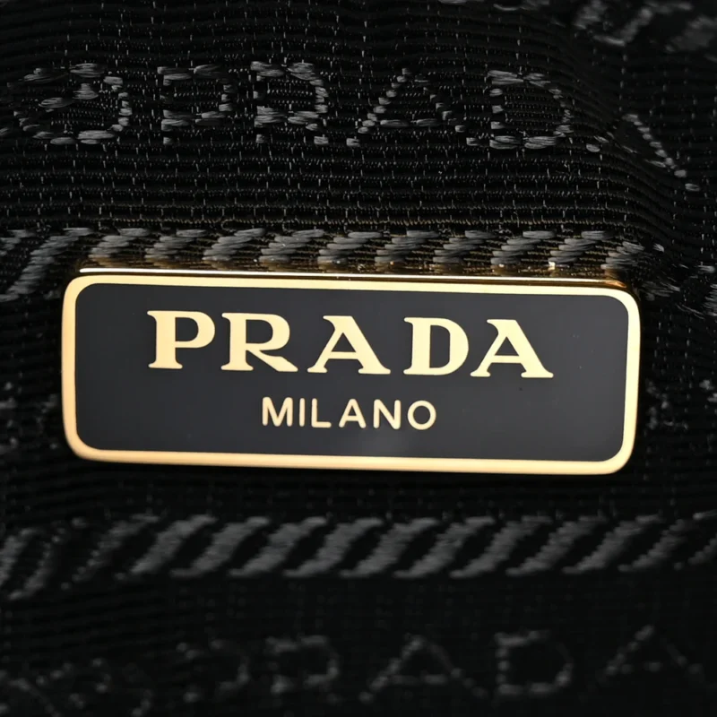 PRADA MEDIUM RE-EDITION 2005 SHOULDER BAG BLACK SAFFIANO LUX LEATHER SILVER HARDWARE - Image 2