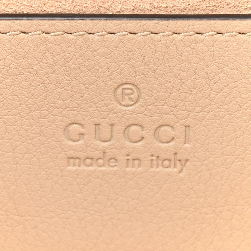 GUCCI SMALL PADLOCK CHAIN SHOULDER BAG BEIGE / MYSTIC WHITE / OATMEAL GG SUPREME MONOGRAM CANVAS & TEXTURED DOLLAR CALFSKIN LEATHER GOLD HARDWARE - Image 2