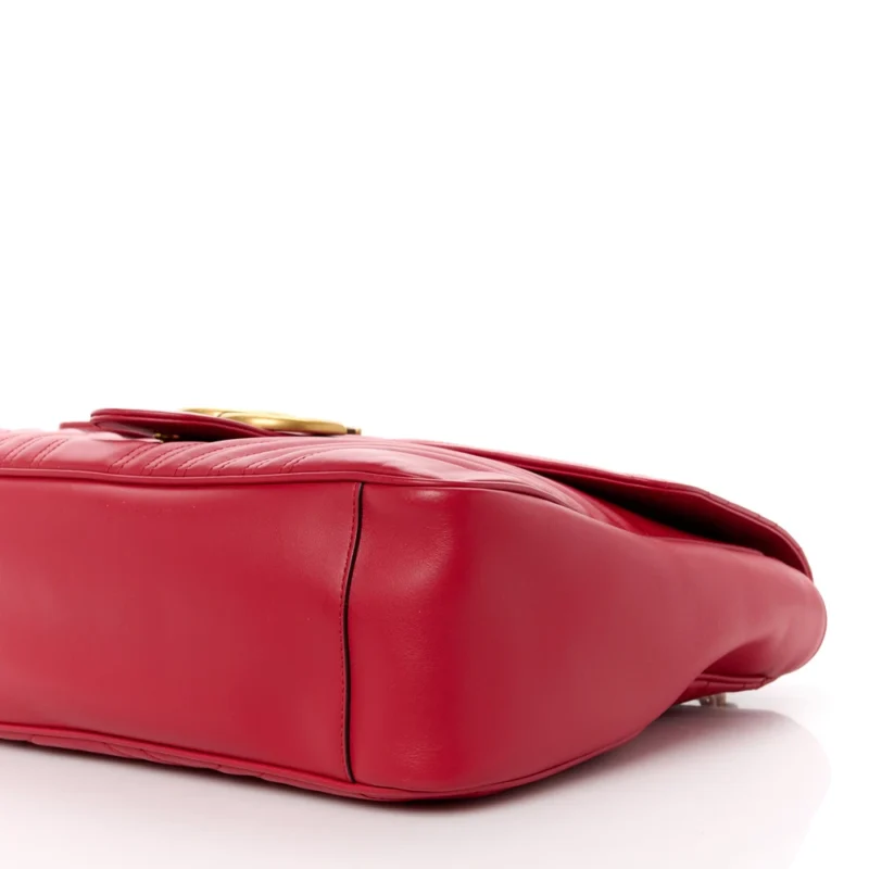 GUCCI LARGE GG MARMONT SHOULDER BAG HIBISCUS RED CALFSKIN MATELASS?? LEATHER AGED GOLD HARDWARE - Image 4