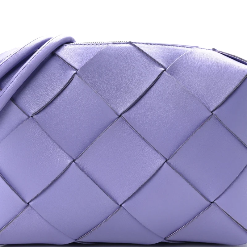 BOTTEGA VENETA BUBBLE WRAP MINI POUCH METALLIC GOLD FABRIC - Image 8