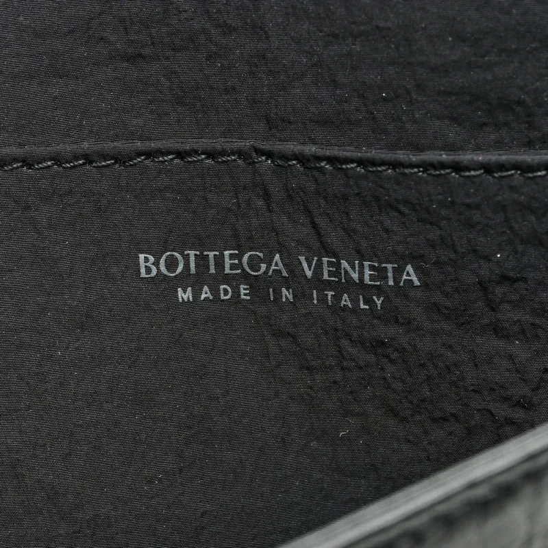 BOTTEGA VENETA SMALL INTRECCIO CASSETTE BELT BAG BLACK PAPER CALFSKIN LEATHER - Image 2