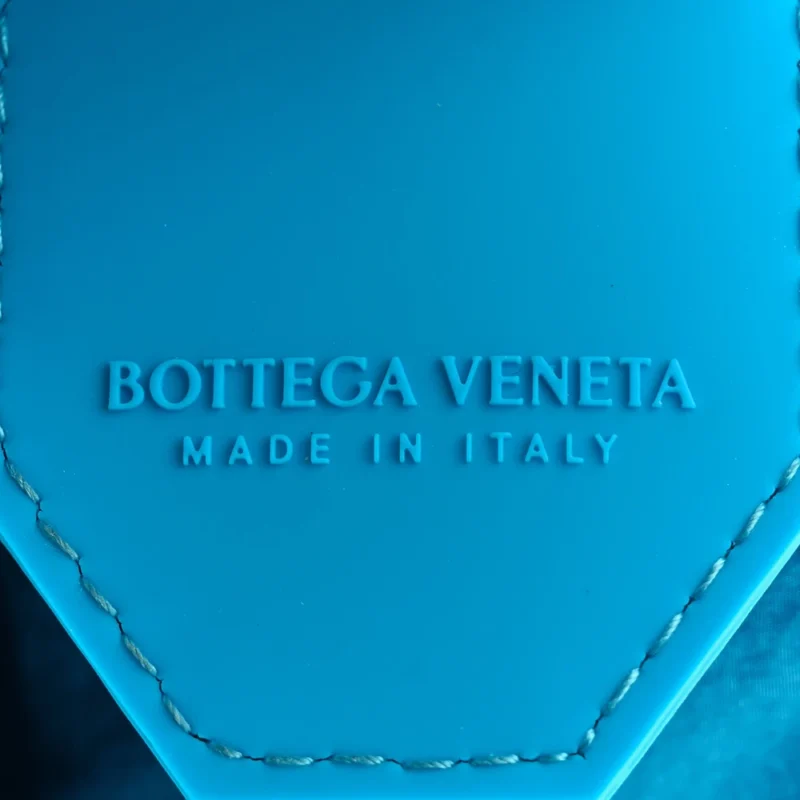 BOTTEGA VENETA SMALL MAXI INTRECCIO CASSETTE CROSSBODY BAG POOL PAPER CALFSKIN LEATHER - Image 2