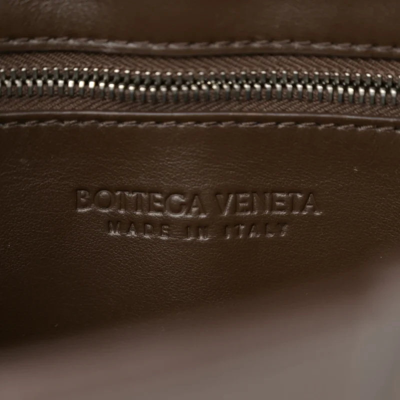 BOTTEGA VENETA MAXI INTRECCIATO CASSETTE CROSSBODY BAG OXBLOOD LAMBSKIN LEATHER - Image 2
