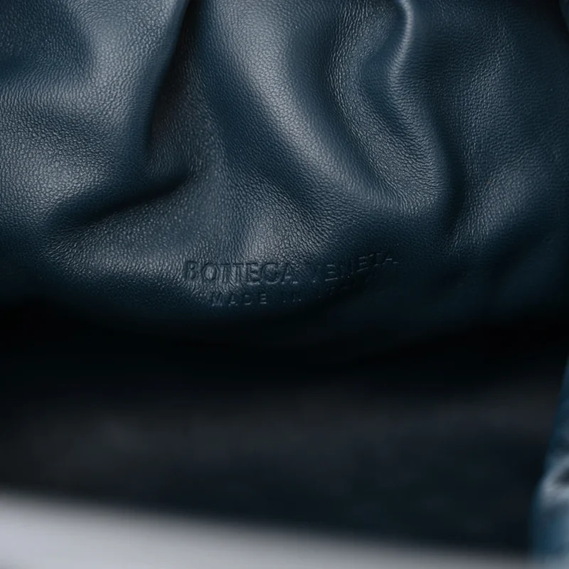 BOTTEGA VENETA MAXI INTRECCIATO THE POUCH OVERSIZED CLUTCH DEEP BLUE NAPPA LEATHER - Image 2