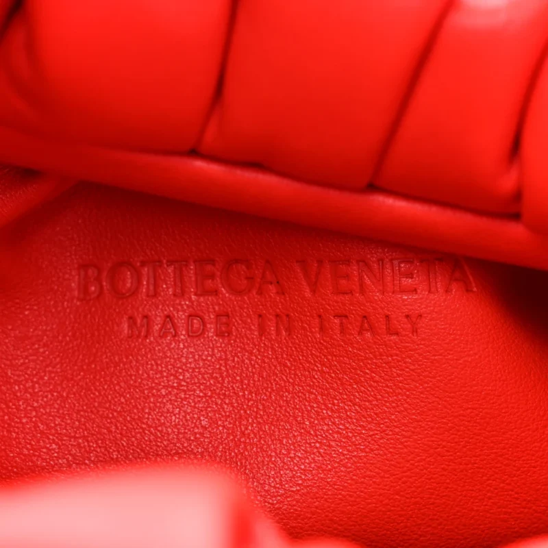 BOTTEGA VENETA SMALL THE SHOULDER POUCH RED SMOOTH BUTTER CALFSKIN LEATHER - Image 2