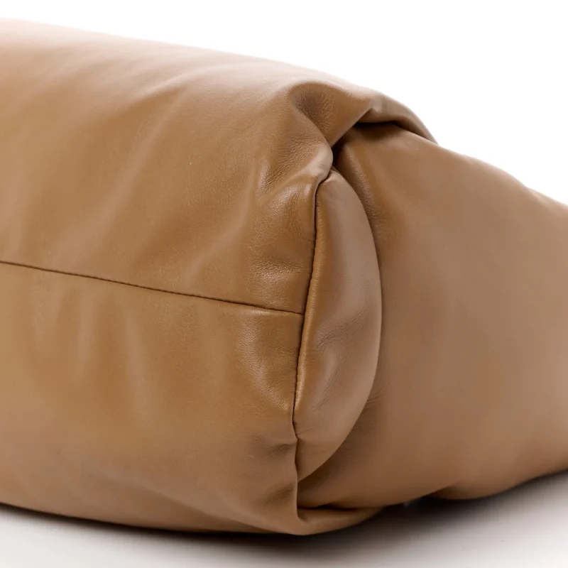 BOTTEGA VENETA SMALL THE SHOULDER POUCH CAMMELLO SMOOTH BUTTER CALF LEATHER - Image 5
