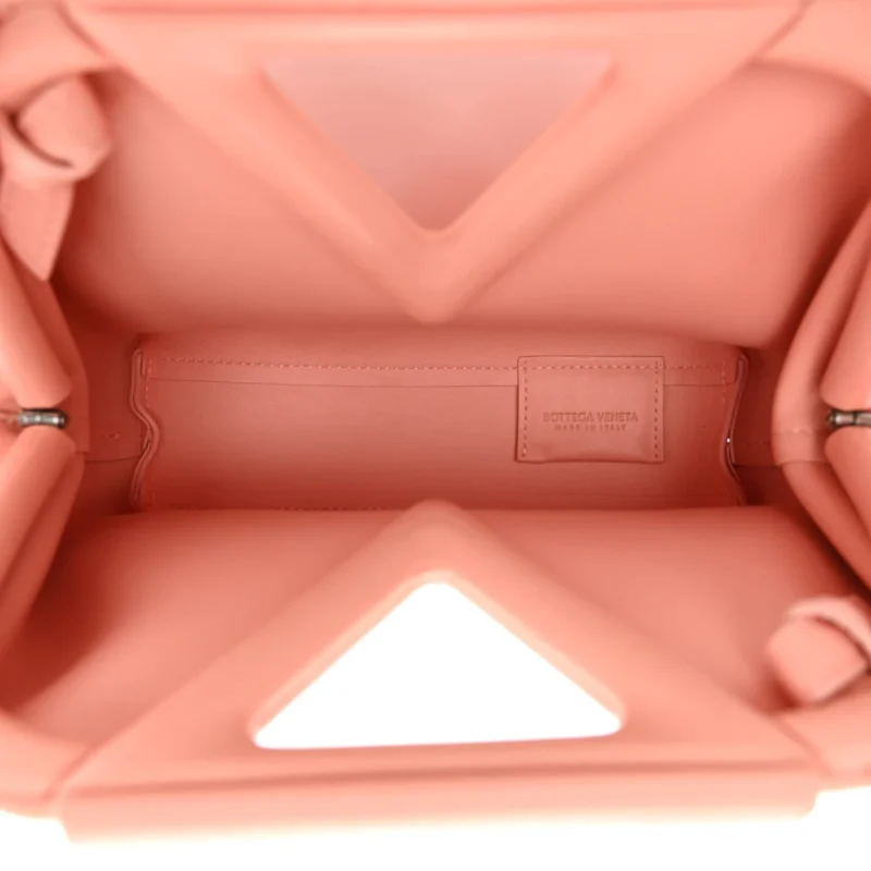 BOTTEGA VENETA SMALL THE POINT TRIANGLE BAG PEACHY CALFSKIN LEATHER INCOGNITO HARDWARE - Image 7