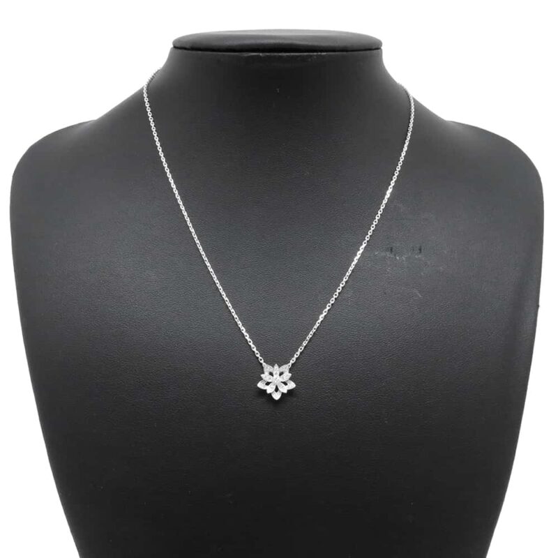 VAN CLEEF & ARPELS LOTUS NECKLACE SIZE MINI - Image 4