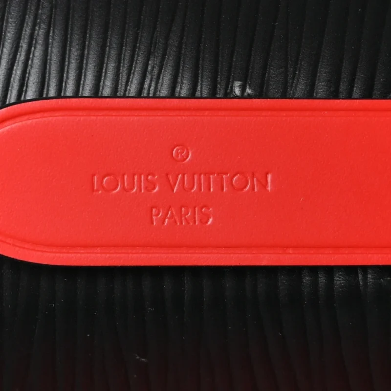LOUIS VUITTON NEONOE BB BLACK/SAFRAN EPI LEATHER SILVER HARDWARE - Image 2