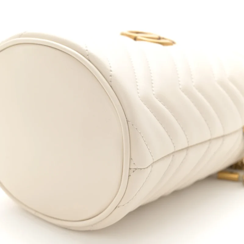 GUCCI MINI GG MARMONT 2.0 BUCKET BAG WHITE CALFSKIN MATELASS?? LEATHER AGED GOLD HARDWARE - Image 4