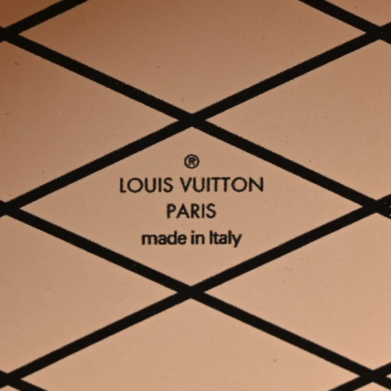 LOUIS VUITTON BO?TE CHAPEAU BB REVERSE MONOGRAM CANVAS GOLD HARDWARE - Image 2
