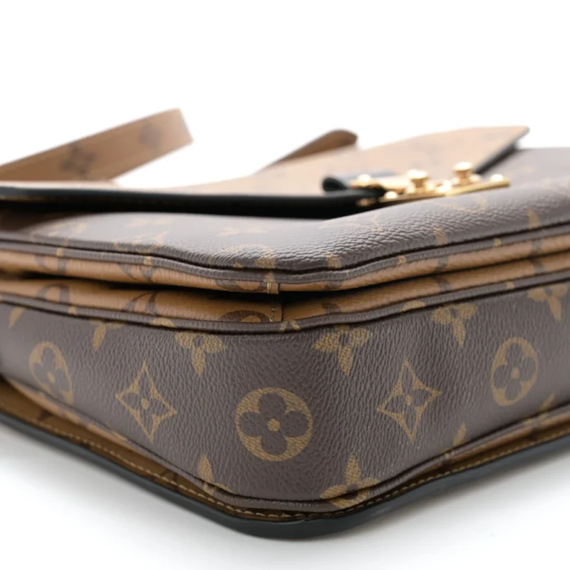 LOUIS VUITTON POCHETTE METIS PM REVERSE MONOGRAM CANVAS GOLD HARDWARE - Image 4