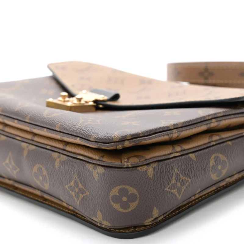 LOUIS VUITTON POCHETTE METIS PM REVERSE MONOGRAM CANVAS GOLD HARDWARE - Image 5