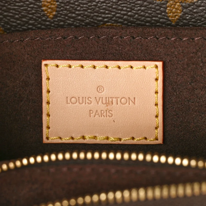 LOUIS VUITTON POCHETTE METIS EAST WEST PM MONOGRAM CANVAS GOLD HARDWARE - Image 2