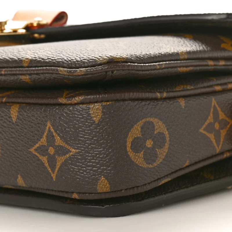LOUIS VUITTON POCHETTE METIS EAST WEST PM MONOGRAM CANVAS GOLD HARDWARE - Image 4