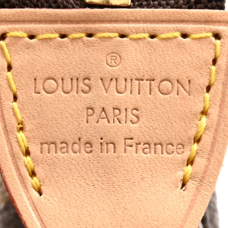 LOUIS VUITTON POCHETTE ACCESSOIRES BB MONOGRAM CANVAS GOLD HARDWARE - Image 2