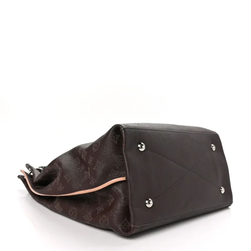 LOUIS VUITTON CARMEL HOBO GM CHOCOLATE MAHINA LEATHER CASHMERE BEIGE INTERIOR - Image 6