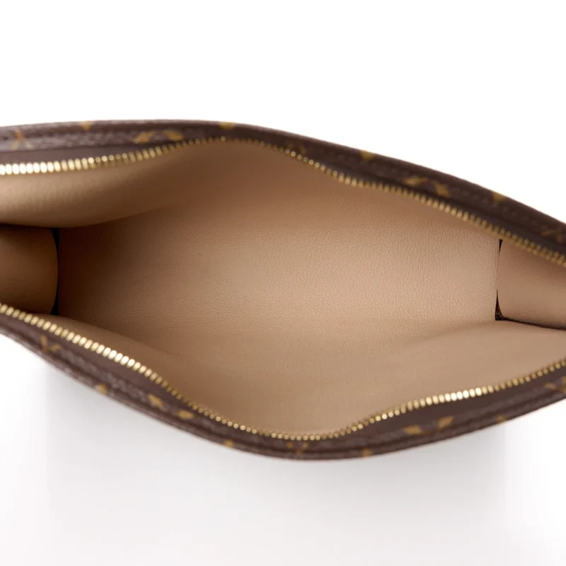 LOUIS VUITTON TOILETRY POUCH 26 MONOGRAM CANVAS - Image 7