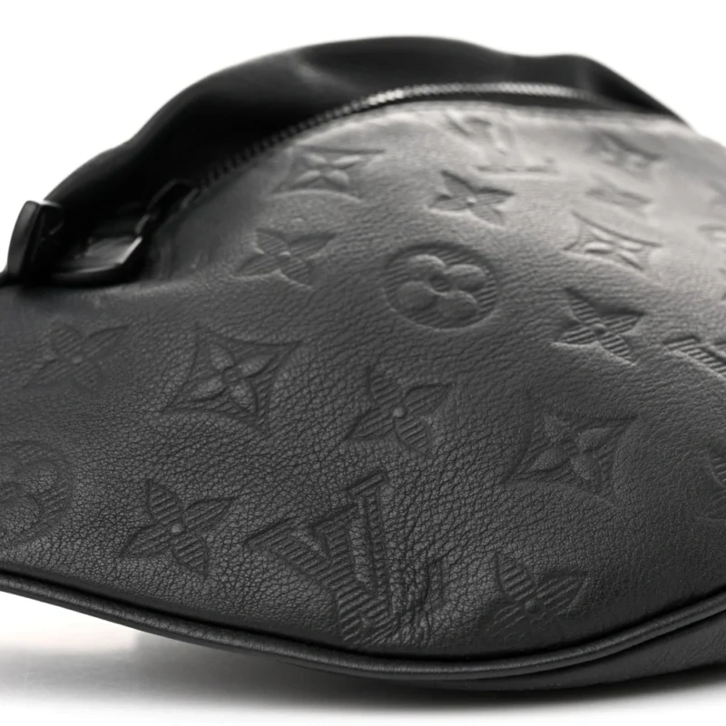 LOUIS VUITTON SHADOW DISCOVERY BUMBAG MM BLACK MONOGRAM CALFSKIN LEATHER BLACK HARDWARE - Image 4