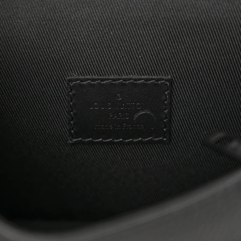 LOUIS VUITTON FASTLINE WEARABLE WALLET PM BLACK COWHIDE LEATHER - Image 2