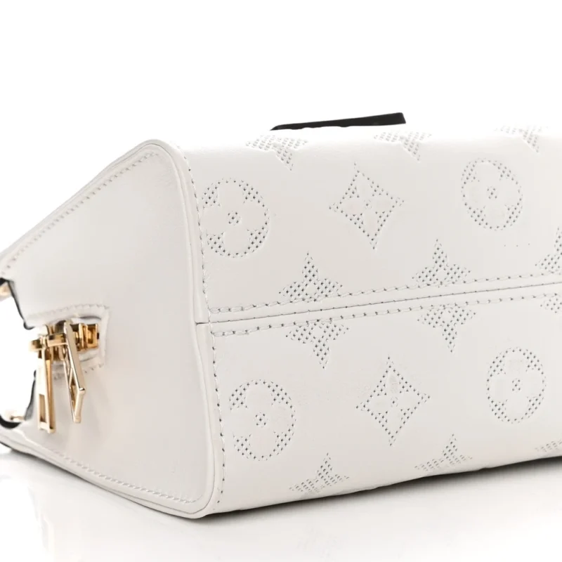 LOUIS VUITTON ONTHEGO EAST WEST PM WHITE EMBOSSED MONOGRAM CALFSKIN LEATHER LIGHT GOLD HARDWARE - Image 4