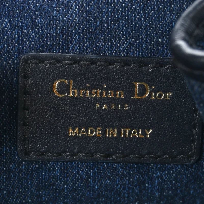 DIOR MEDIUM C??EST CHAIN BUCKET BAG BLUE OBLIQUE CANVAS GOLD HARDWARE - Image 2