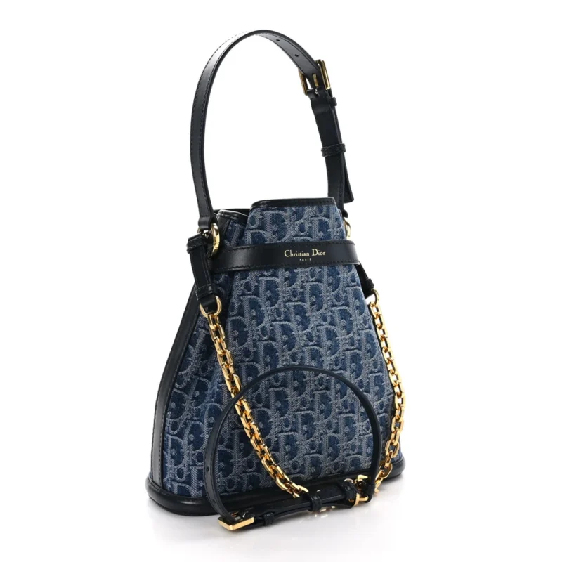DIOR MEDIUM C??EST CHAIN BUCKET BAG BLUE OBLIQUE CANVAS GOLD HARDWARE - Image 3