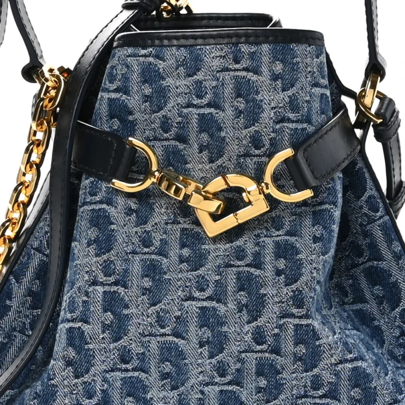 DIOR MEDIUM C??EST CHAIN BUCKET BAG BLUE OBLIQUE CANVAS GOLD HARDWARE - Image 8