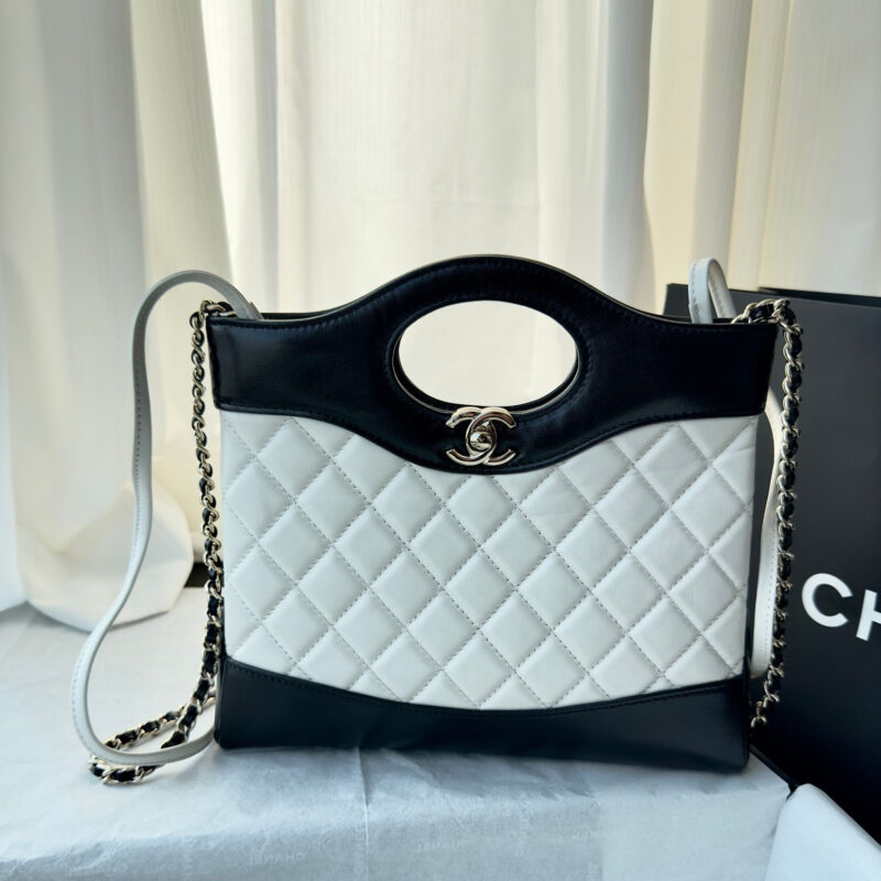 CHANEL QUILTED LAMBSKIN LEATHER BLACK AND WHITE COLOR MATCHING CROSSBODY BAGS - Image 4