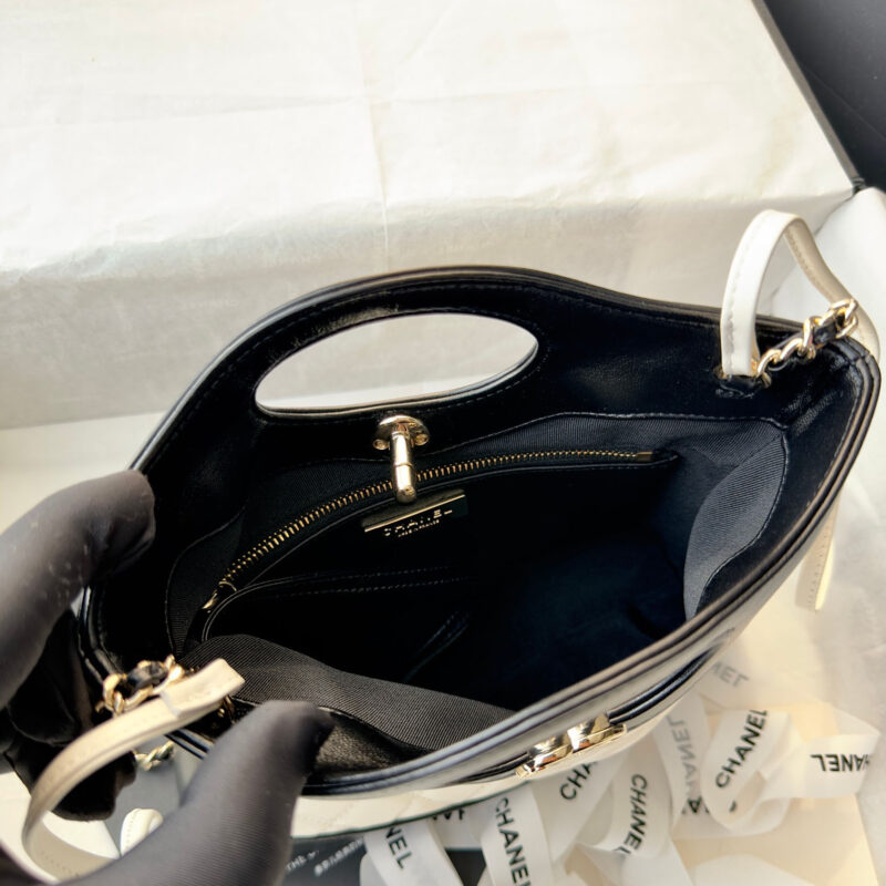 CHANEL QUILTED LAMBSKIN LEATHER BLACK AND WHITE COLOR MATCHING CROSSBODY BAGS - Image 8