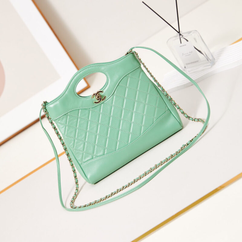 CHANEL OIL WAX LEATHER GREEN CROSSBODY BAGS - Image 3