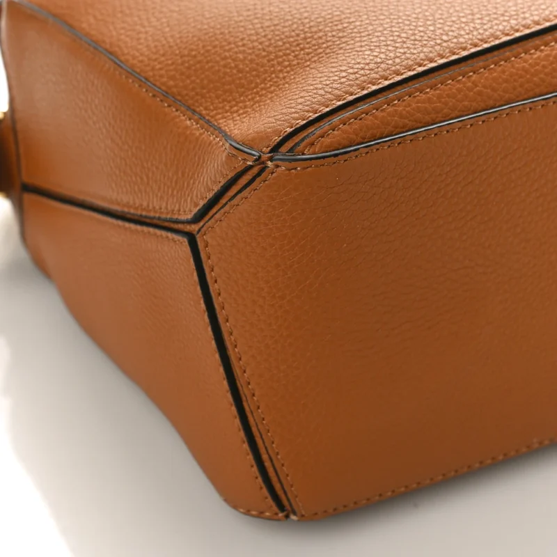 LOEWE PUZZLE BAG SMALL LIGHT CARAMEL CALFSKIN LEATHER - Image 4