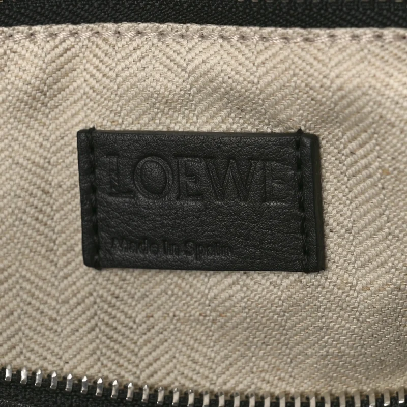 LOEWE PUZZLE BAG SMALL BLACK CALFSKIN LEATHER - Image 2
